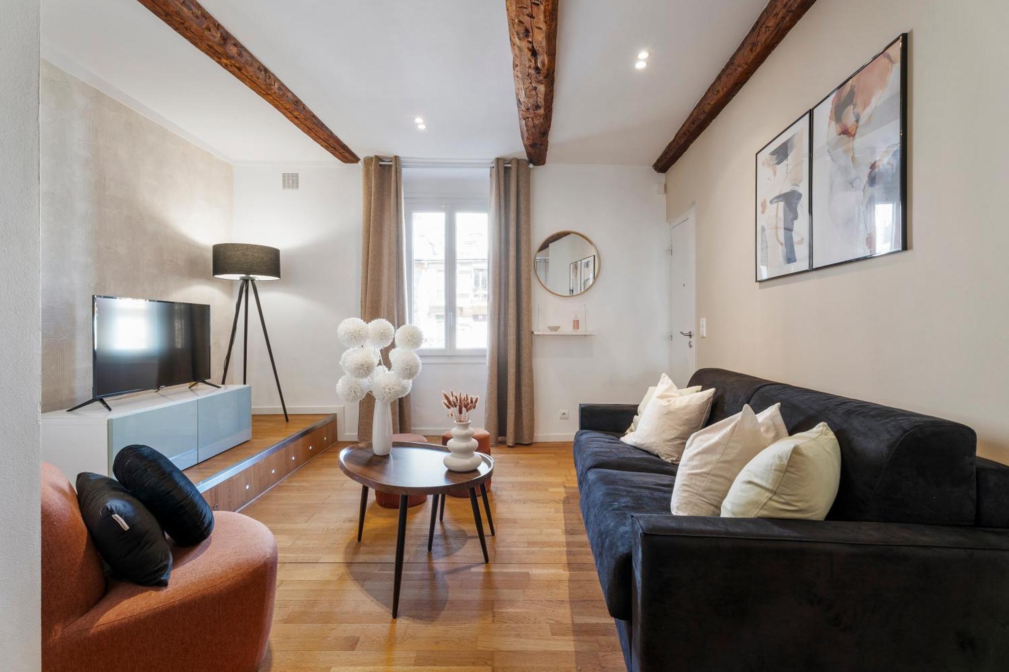 Renting - 9b Massena - Chic Escape In The Heart Of Comfort & Charm ! Apartment Nizza