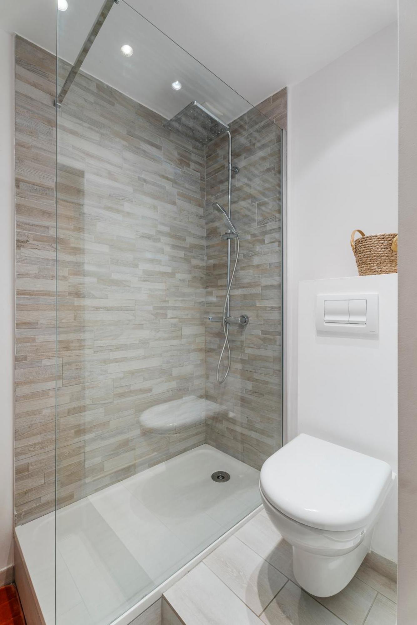 Renting - 9b Massena - Chic Escape In The Heart Of Comfort & Charm ! Apartment Nizza